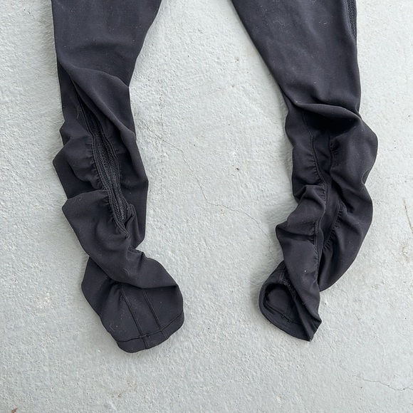 Ivivva Girls Black Capri Scrunched Leggings Size 12 - Picture 8 of 8